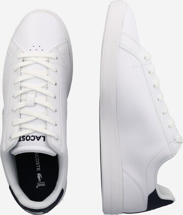 Baskets basses 'Graduate' LACOSTE en blanc