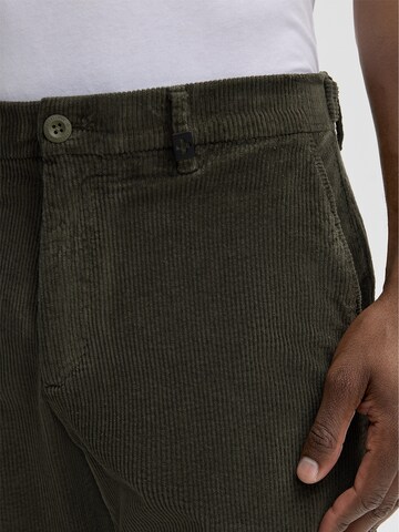 STRELLSON Regular Trousers 'Rion' in Green