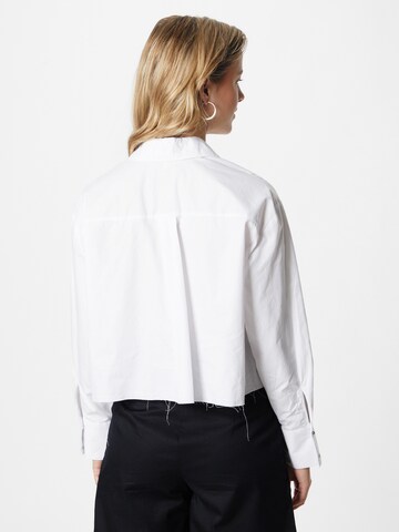 Koton - Blusa en blanco