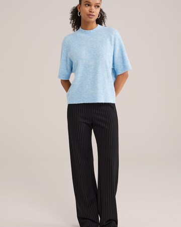 Top de la WE Fashion pe albastru