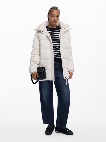 Veste d’hiver Desigual en blanc