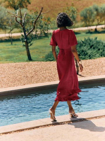 Friends Like These Evening dress in Red