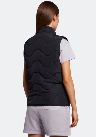 Lyle & Scott Vest in Black