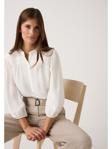 MORE & MORE Blouse in White