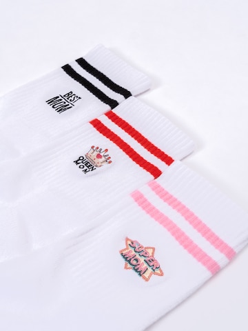 Occulto Socks ''Mom'' in White