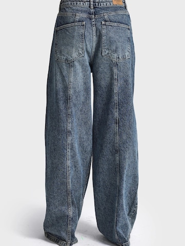 IT'S BASIC Barrel Jeans 'BARREL BALLOON MID RISE JEANS'‌ in Blau