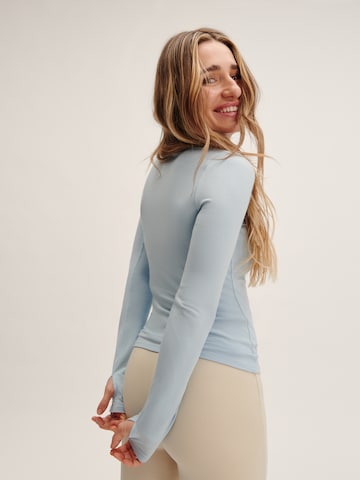 Tatiana Zidekova Μπλουζάκι σε μπλε