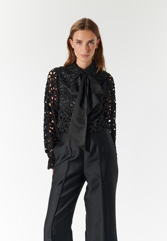 Camicia da donna di Dea Kudibal in nero: frontale