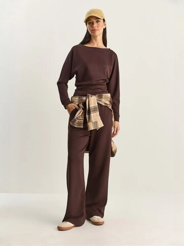 Bianco Lucci - Roupa de casa em castanho