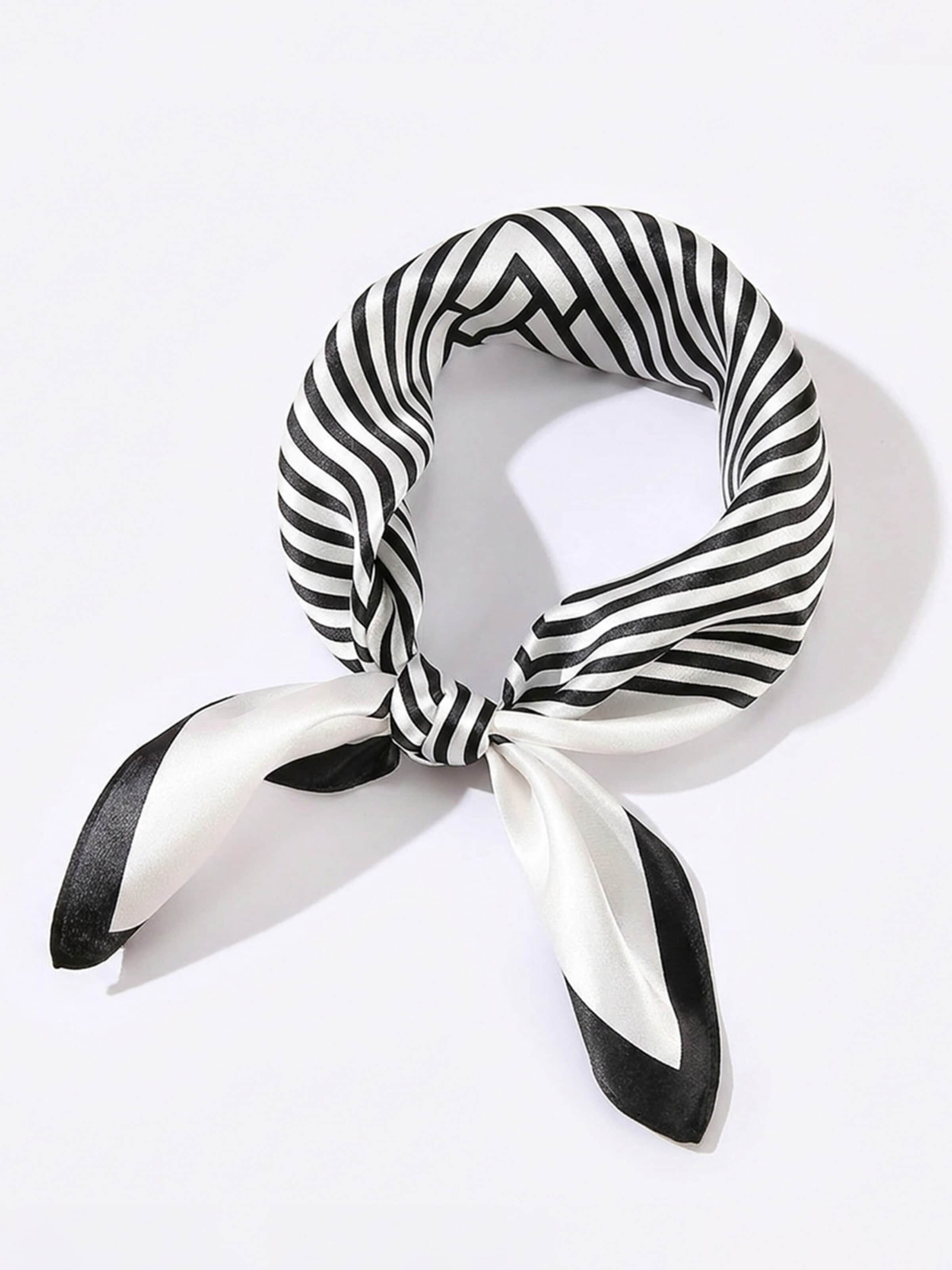 Vivi Idee Scarf 'Seidentuch 100% Maulbeerseide Halstuch Optisches-Labyrinth' in Black: front