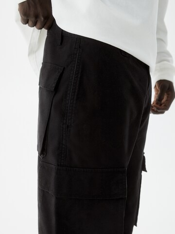 Pull&Bearregular Cargo hlače - crna boja