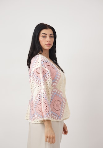 Elara Cardigan i pink