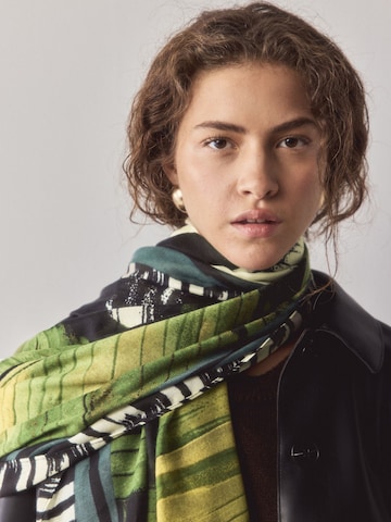 Next Kaulaliina värissä monivärinen