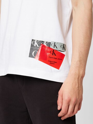 T-Shirt Calvin Klein Jeans en blanc