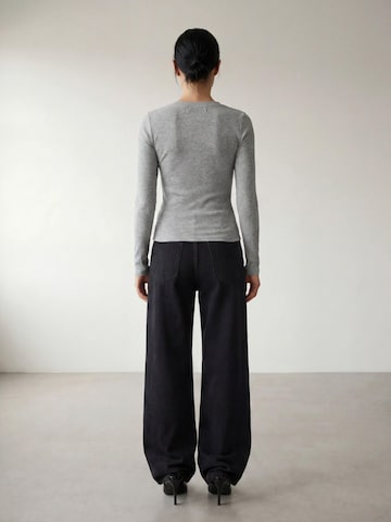 ARMIE Jersey 'The Petra Henley' in Grey