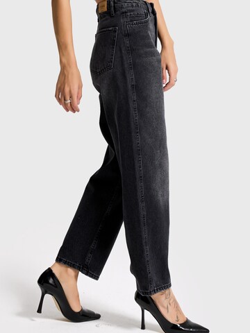 IT'S BASIC Loosefit Jeans 'JUNE RELAXED MID RISE JEANS' in Zwart