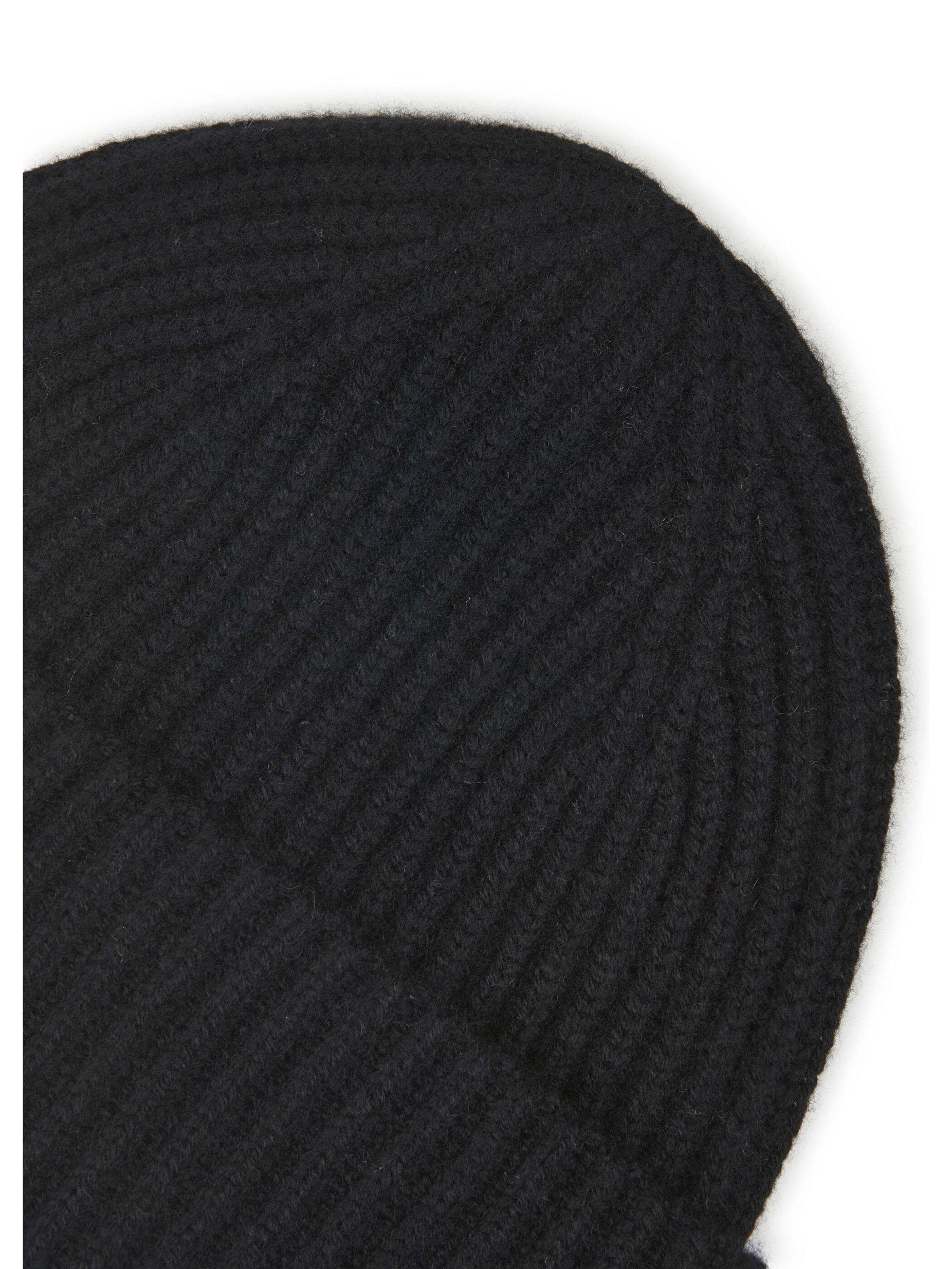 CODELLO Beanie in Black
