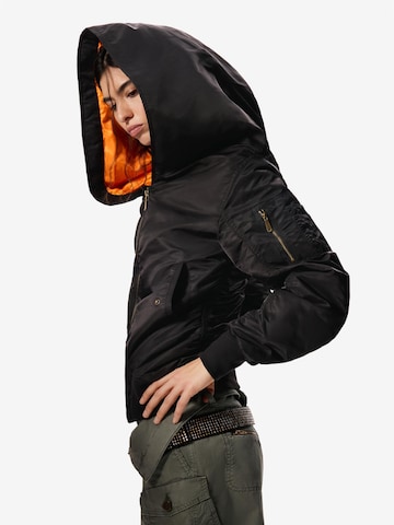 Desigual Prechodná bunda 'Masha Popova' - Čierna