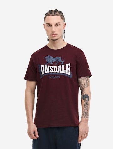 Tricou de la LONSDALE pe roșu: față