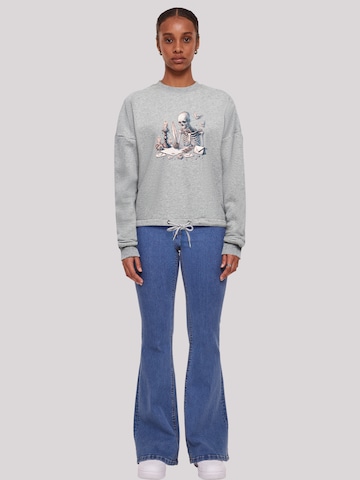 Sweat-shirt 'Skelett Liebesbrief Valentinstag' F4NT4STIC en gris