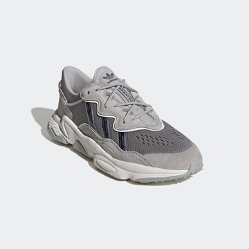 ADIDAS ORIGINALS Sneakers 'Ozweego' in Grey