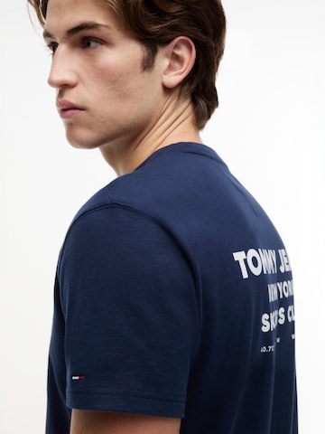 Tommy Jeans Bluser & t-shirts 'SPORTS CLUB' i blå