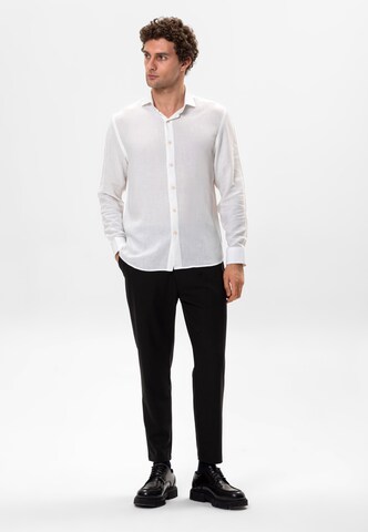 Antioch - Regular Fit Camisa em branco