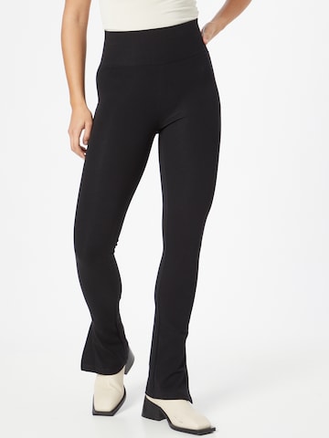 Urban Classics Flared Leggings in Black: front