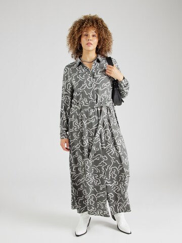 Robe 'Aurelia' ABOUT YOU Curvy en vert : devant