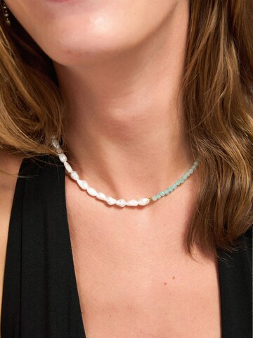 ØYRE Łańcuszek 'Aqua Bead and Keshi Pearl' w kolorze biały