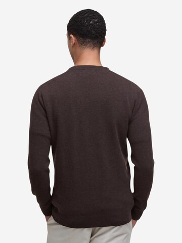 Barbour Trui in Bruin