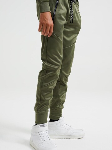 WE Fashion Tapered Trousers in Green