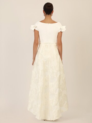 APART Kleid in Weiß
