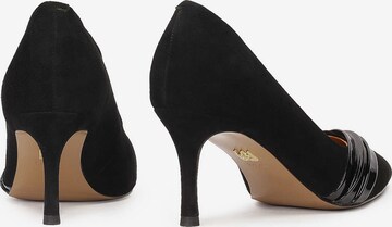 Kazar Pumps in Black