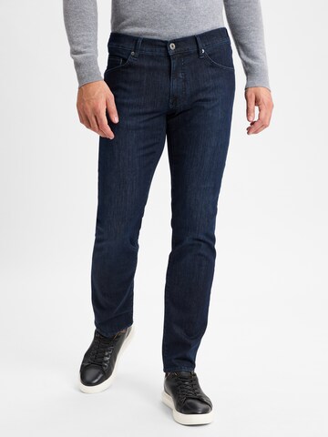 BRAX Jeans 'Chuck' in Blue: front