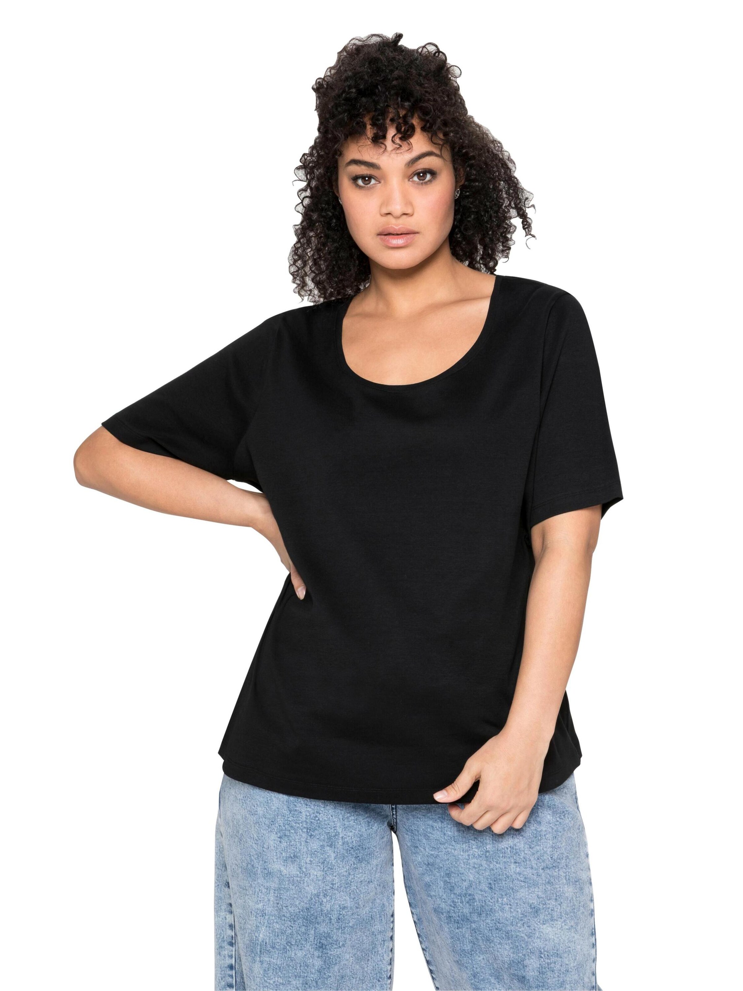 SHEEGO Paita värissä musta: etupuoli