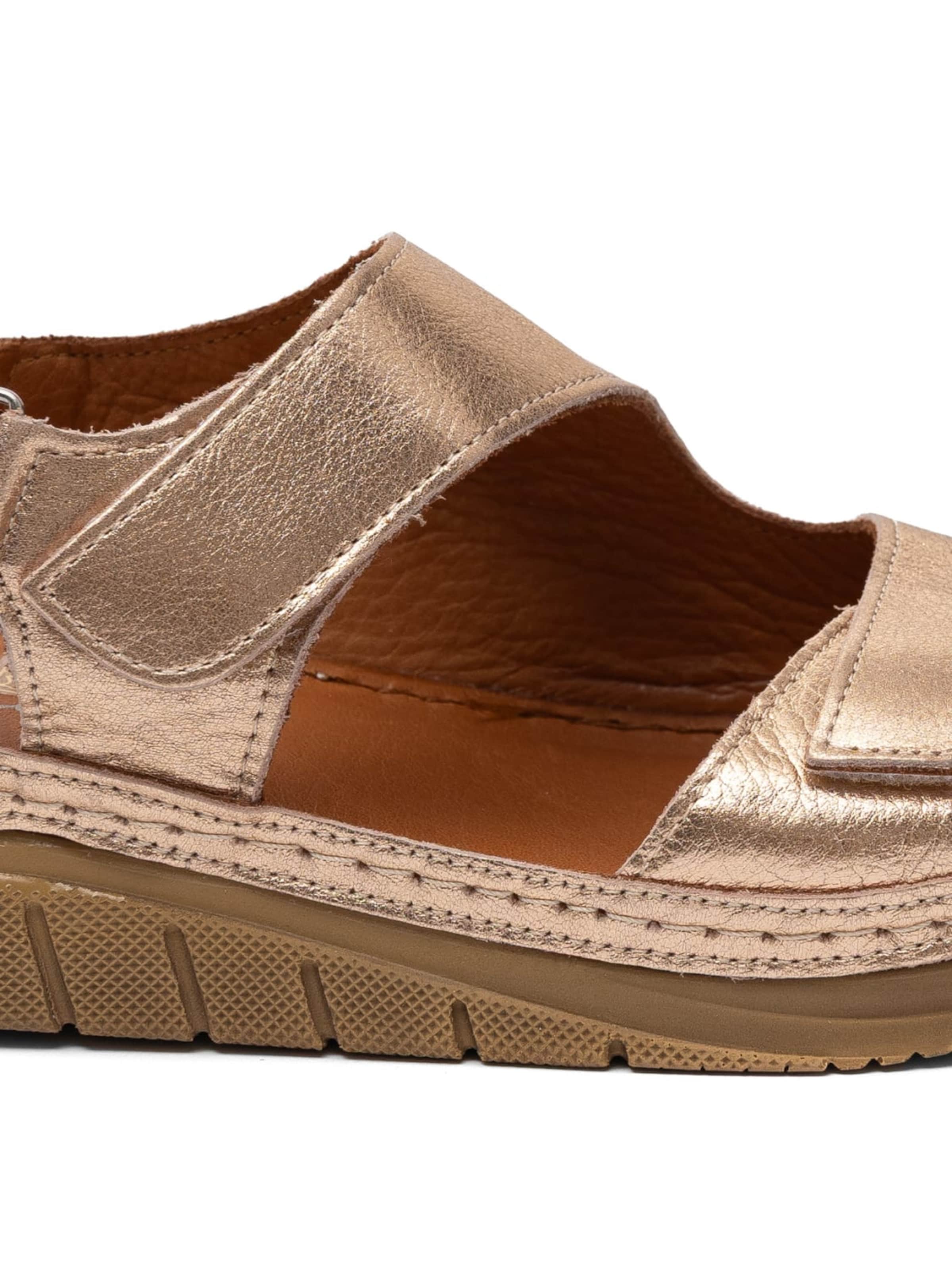 Maciejka Sandals 'L4495-25/00-1' in Gold