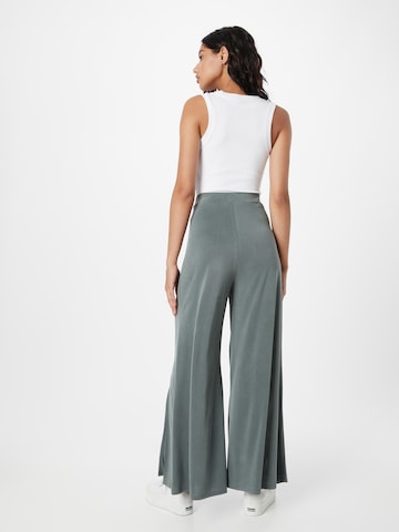 ABOUT YOU Regular Pants 'Caro' in Green