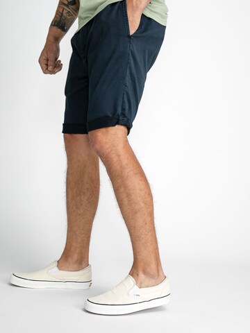 Petrol Industries Regular Shorts in Blau