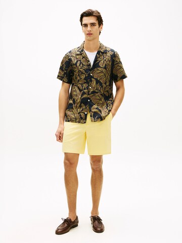 Regular Pantalon chino 'Dover Ess' TOMMY HILFIGER en jaune