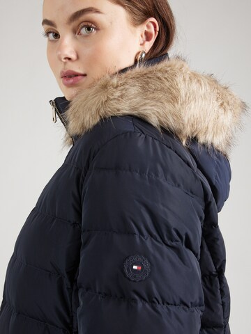 Veste d’hiver 'TYRA HERITAGE' Tommy Hilfiger Curve en bleu