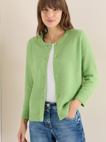 Geacă tricotată de la CECIL pe verde: față