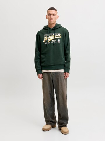 JACK & JONES Sweatshirt in Grün