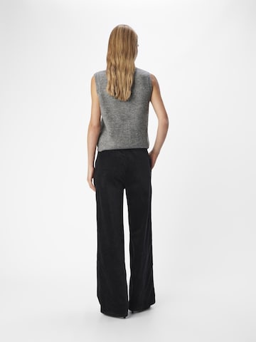 OBJECT Vest in Grey
