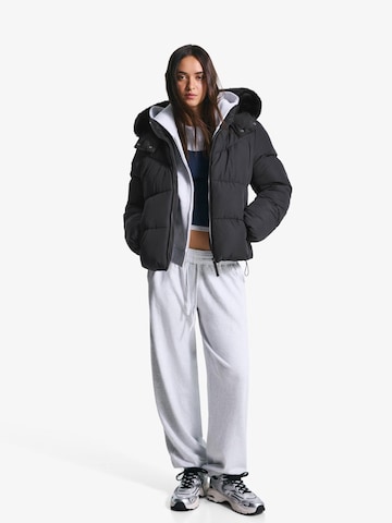 Bershka Talvitakki värissä musta