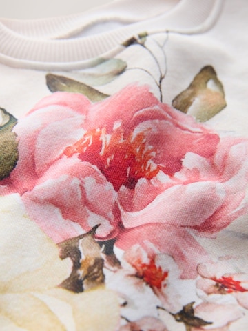 Next Суичър в бежово