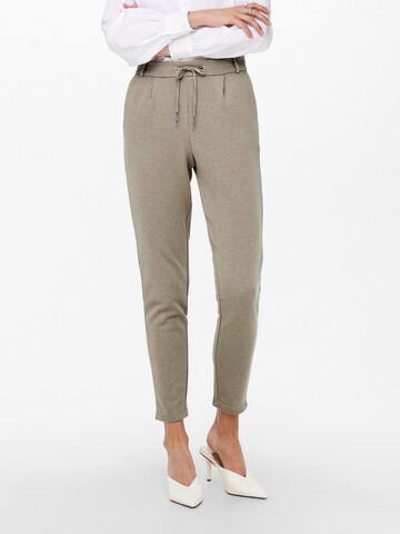Coupe slim Pantalon ONLY en gris : devant