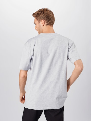 Coupe regular T-Shirt Karl Kani en gris