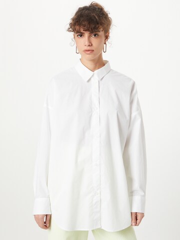 Monki Blouse in White: front