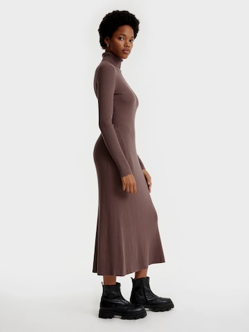 EDITED Dress 'Niah' in Brown: front